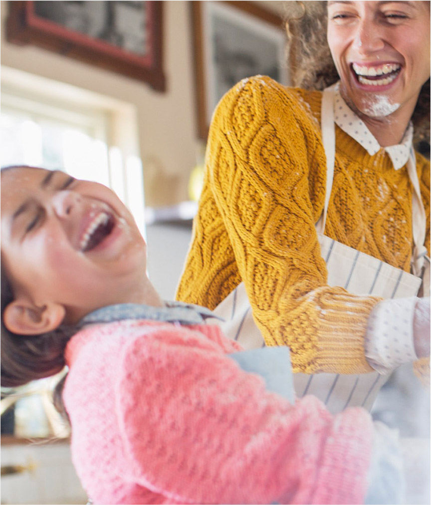 Photo cuisine mère et fille Miogo Boulanger